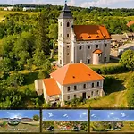 Rekreacni Na Jizni Morave Litencice