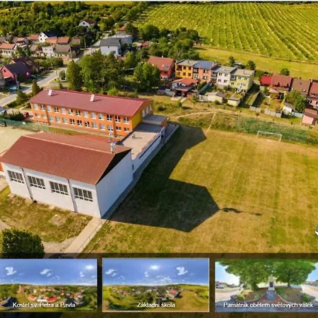 Rekreacni Na Jizni Morave Casa vacanze *